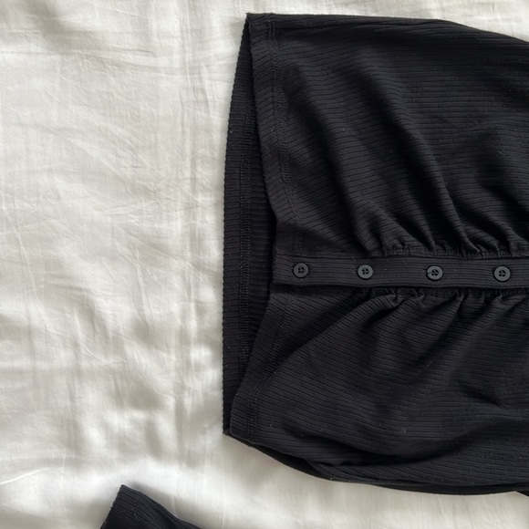 Abercrombie long sleeve - Picture 4 of 5